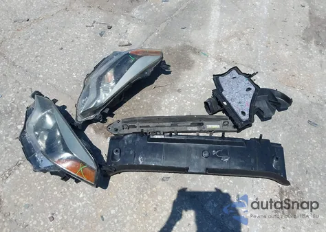 2016 Toyota Corolla Le Eco z USA, uszkodzony, nr VIN 2T1BPRHEXGC568815